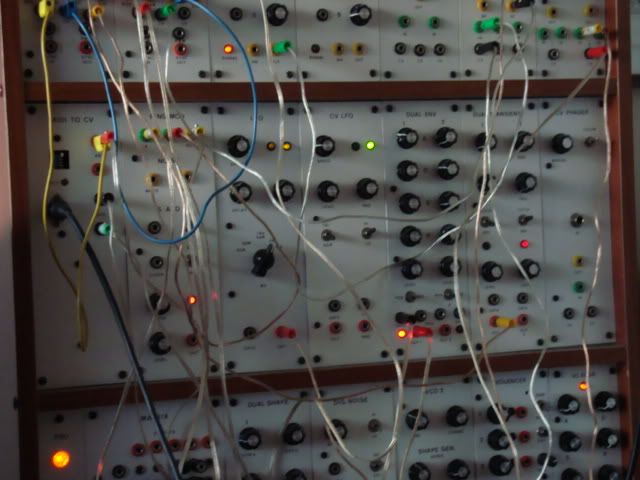http://i663.photobucket.com/albums/uu352/plikestechno/DSC01327.jpg