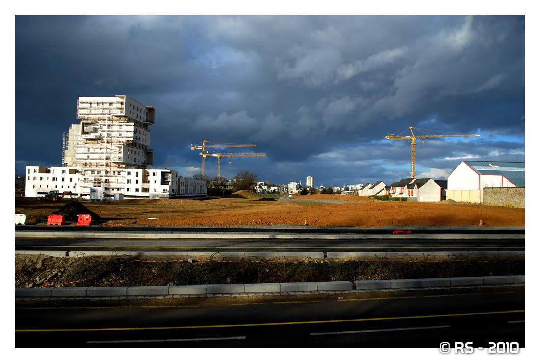 http://i663.photobucket.com/albums/uu358/unpieton/Rennes/17.jpg