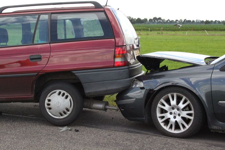 Auto Botsen Op Staphorster Kerkweg