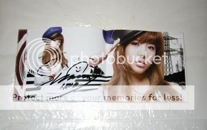 SNSD Girls Generation   Genie ALL MEMBERS AUTOGRAPHED  